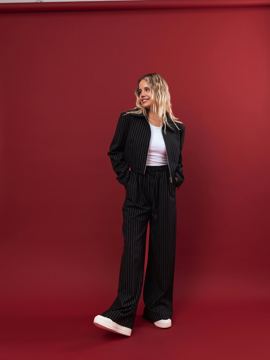 Romashka - Інтернет магазин жіночого одягу | Піджак «Гострі куточки» ROMASHKA чорний plus, Колір: Чорний plus, Розмір одягу: XS|S